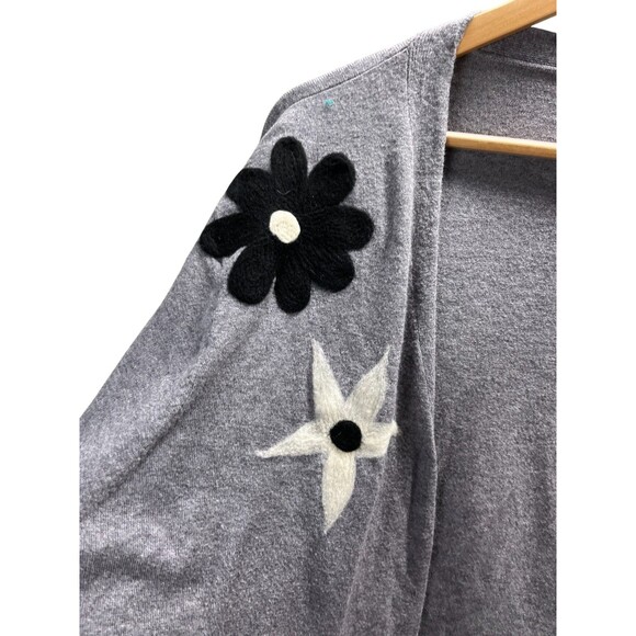Aaeda Cardigan Women's Size 3X Gray Floral Sweater Felted Flowers - Picture 3 of 7
